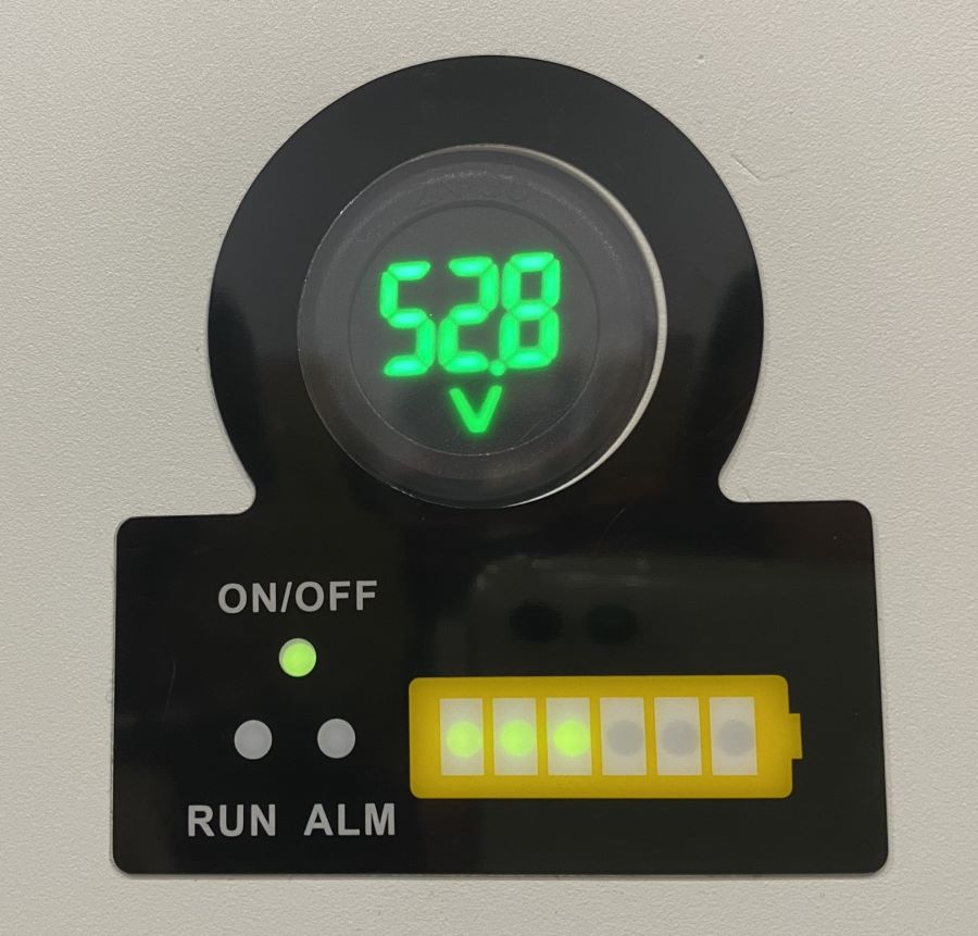 Màn hình Màn hình Led hiển thị điện áp và vạch led hiển thị dung lượng Màn hình Màn hình Led hiển thị điện áp và vạch led hiển thị dung lượng